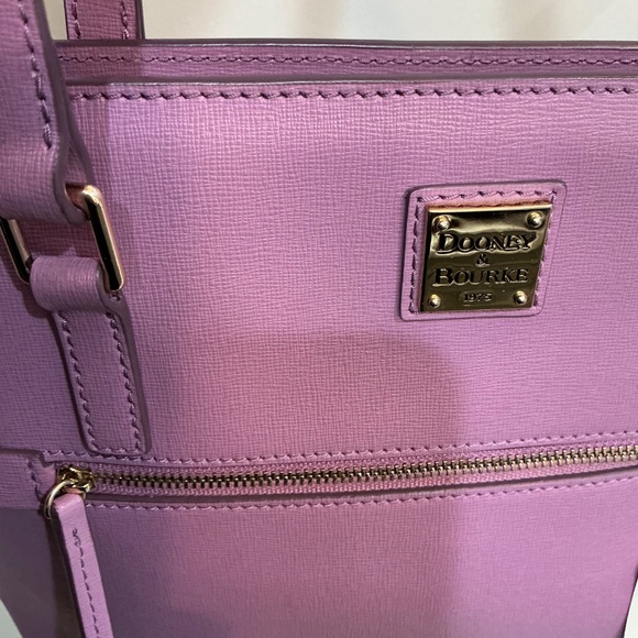 Dooney and Bourke shopper tote - Picture 3 of 5